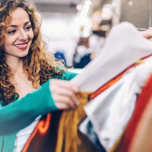 Scegliere un produttore di capi ready‑to‑wear a Firenze: metodo, criteri e il caso Noell Maggini